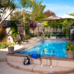 Bed and Breakfast Poolside